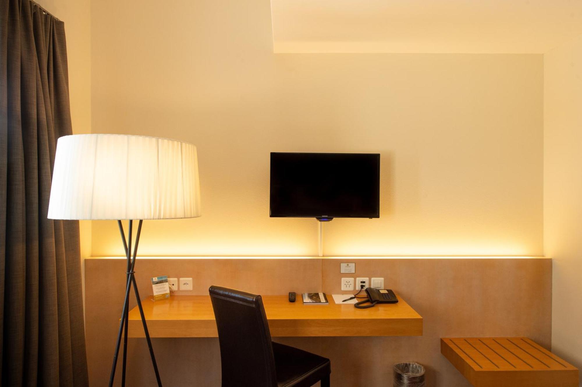Hotel Uto Kulm Car-Free Hideaway In Zurich Bonstetten Habitación foto
